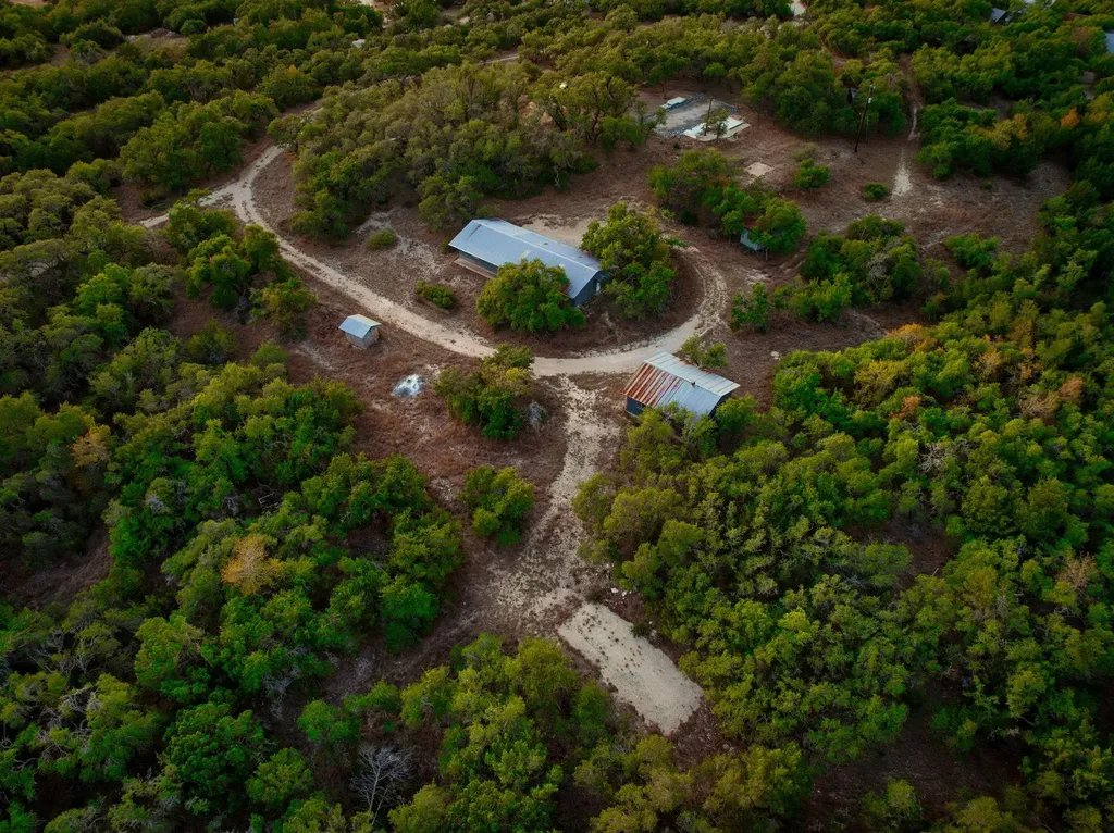 520 Harmon Hills Cove Dripping Springs TX 78620