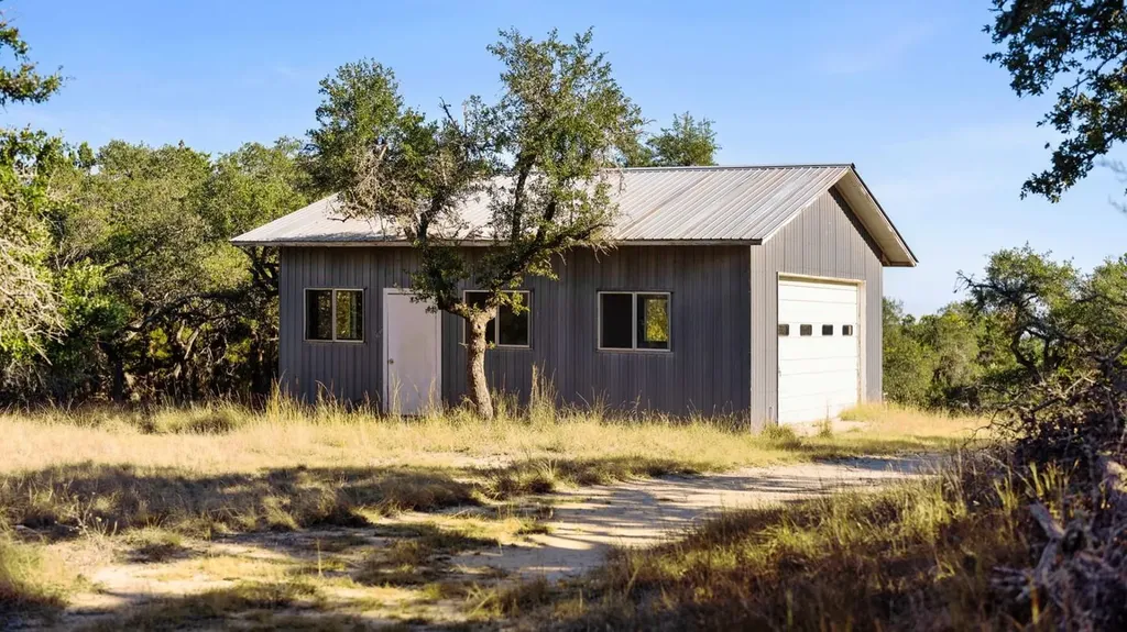 520 Harmon Hills Cove Dripping Springs TX 78620
