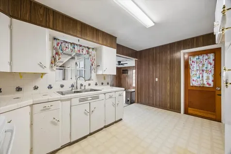 458 Basswood Drive San Antonio TX 78213