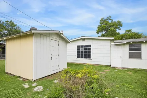 458 Basswood Drive San Antonio TX 78213