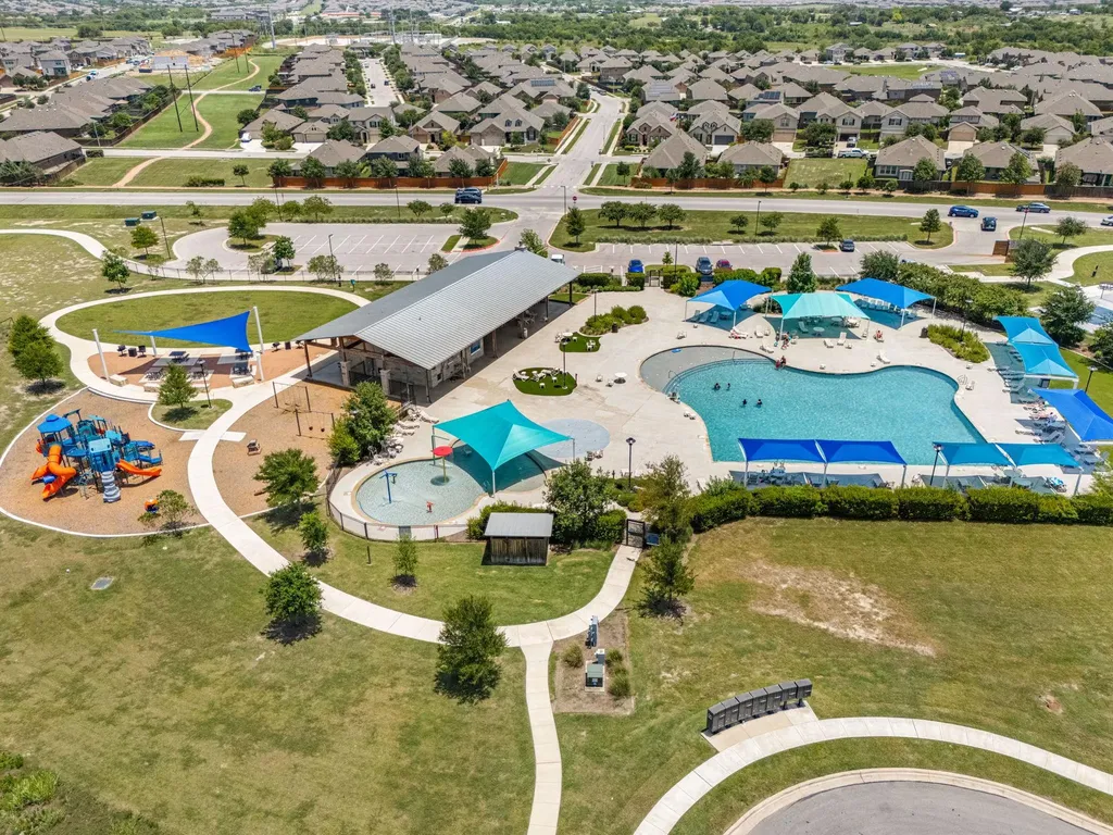204 Backstays Loop Kyle TX 78640