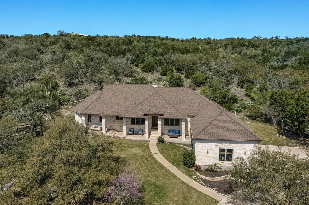 330 Juniper Trail Kingsland TX 78639