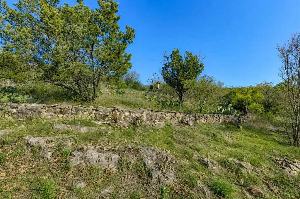 330 Juniper Trail Kingsland TX 78639