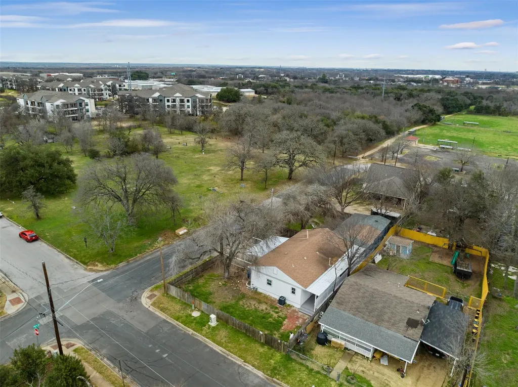 901 Valdez Street Austin TX 78741