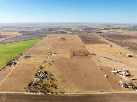 2927 County Road 302 Bartlett TX 76511