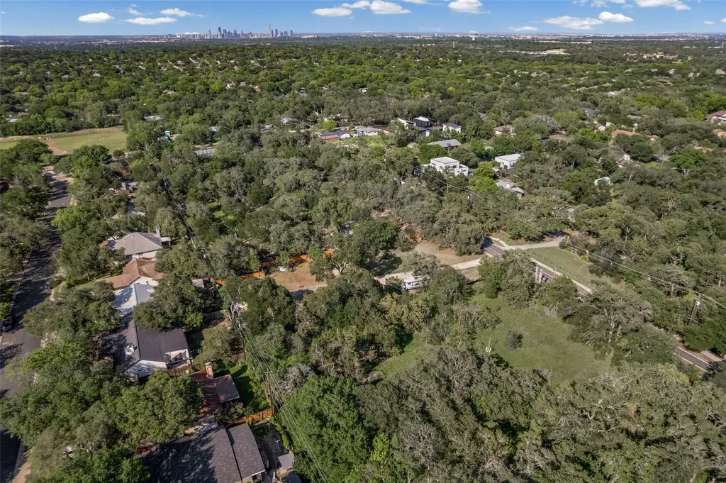 8802 Leo Street Austin TX 78745
