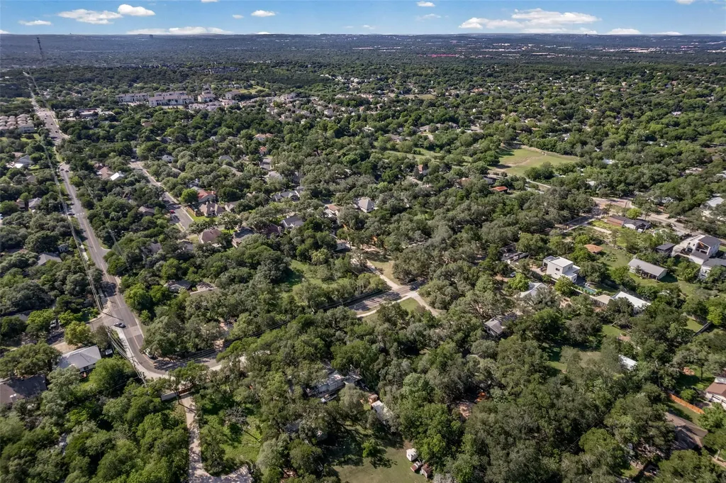 8802 Leo Street Austin TX 78745