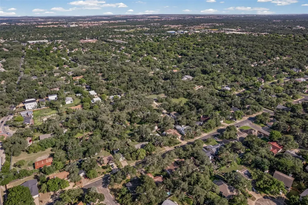 8802 Leo Street Austin TX 78745