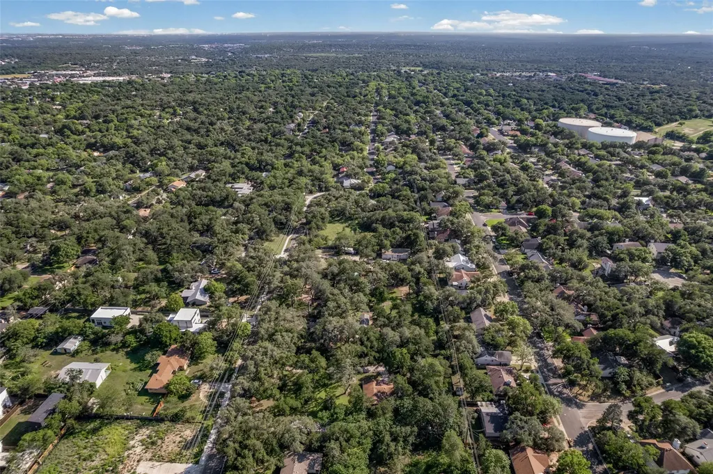8802 Leo Street Austin TX 78745
