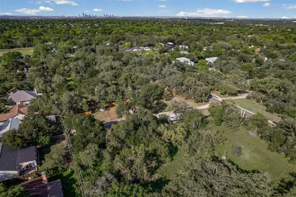 8802 Leo Street Austin TX 78745