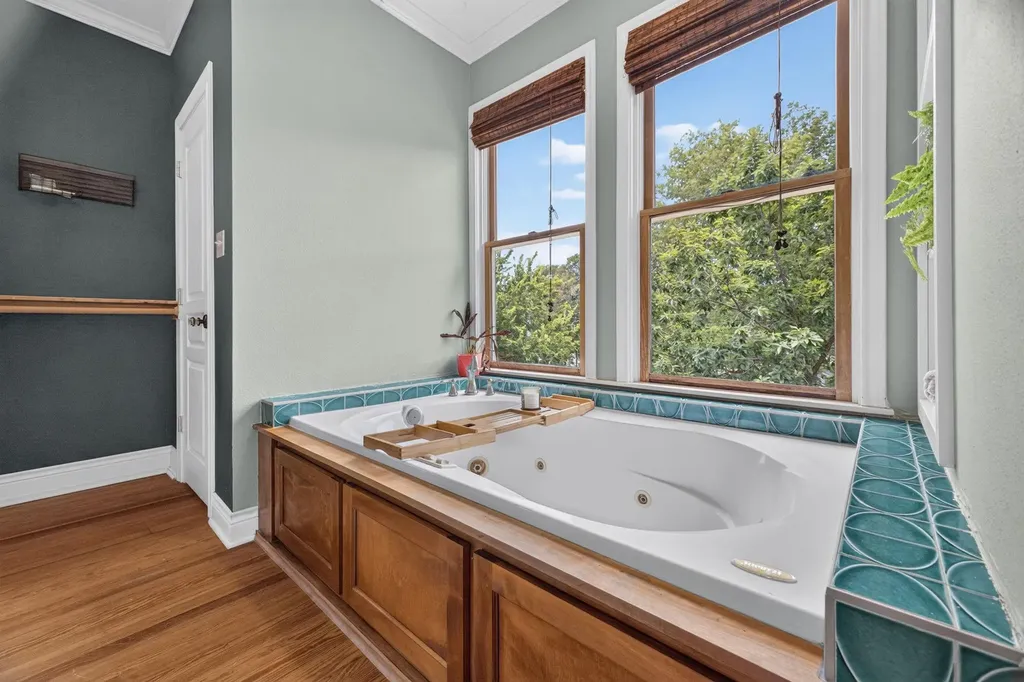 1104 E Liberty Avenue Round Rock TX 78664