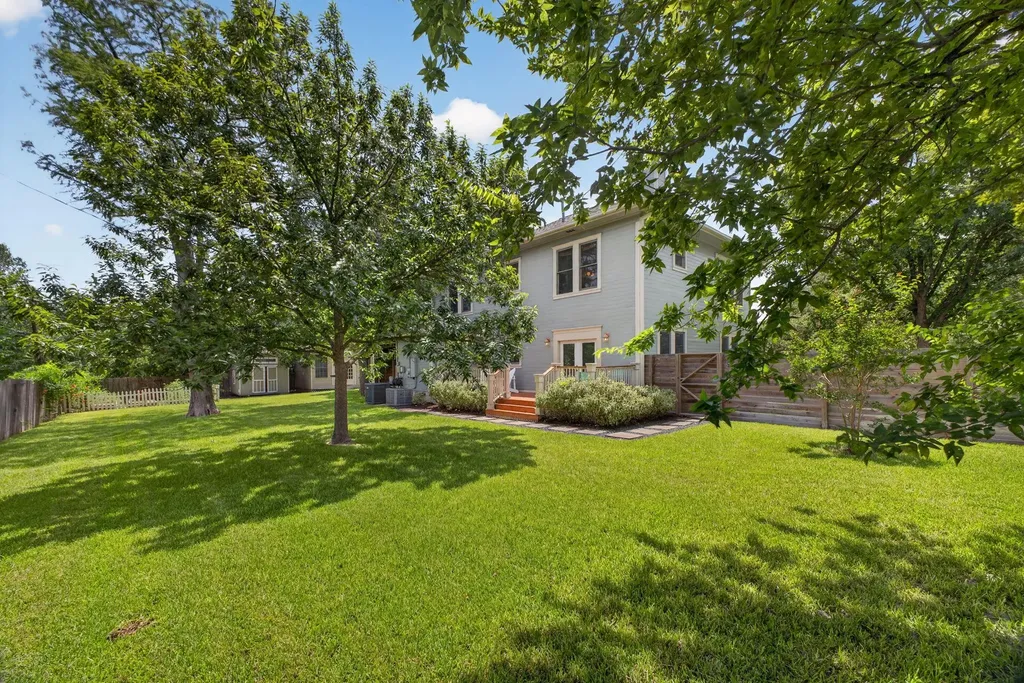 1104 E Liberty Avenue Round Rock TX 78664
