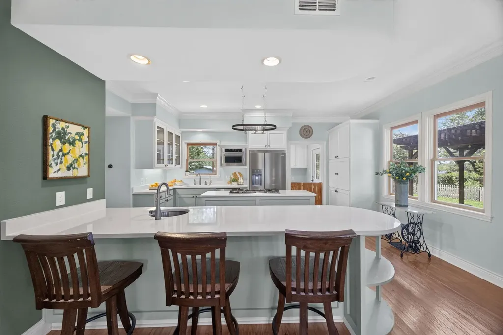 1104 E Liberty Avenue Round Rock TX 78664