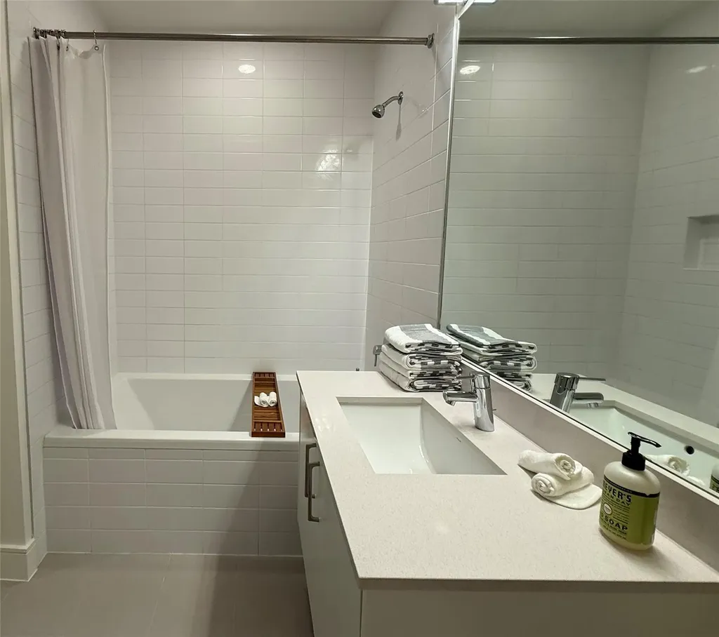 222 West Avenue Austin TX 78701