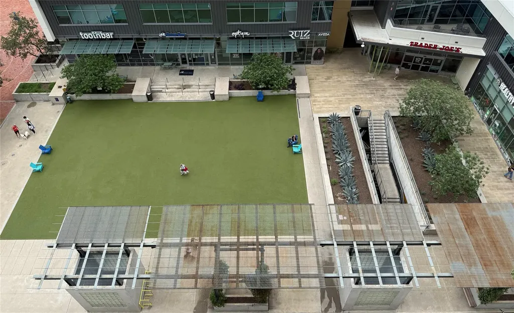 222 West Avenue Austin TX 78701