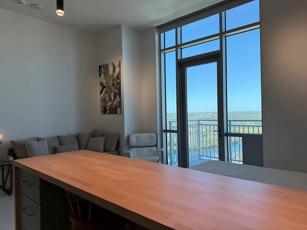 222 West Avenue Austin TX 78701