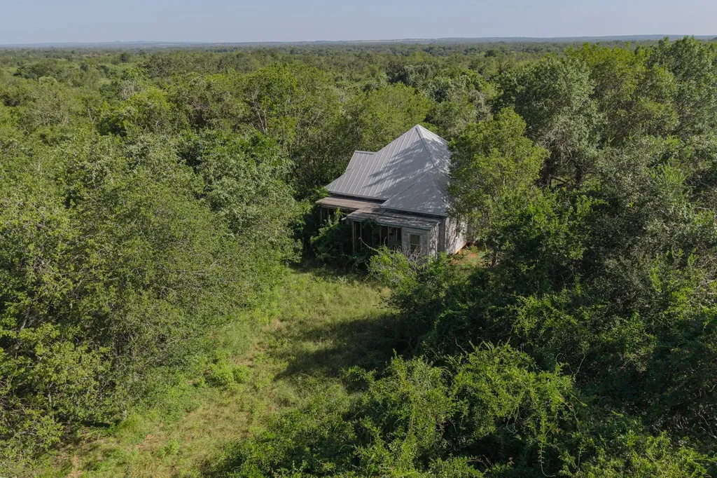 4791 County Road 473 Elgin TX 78621