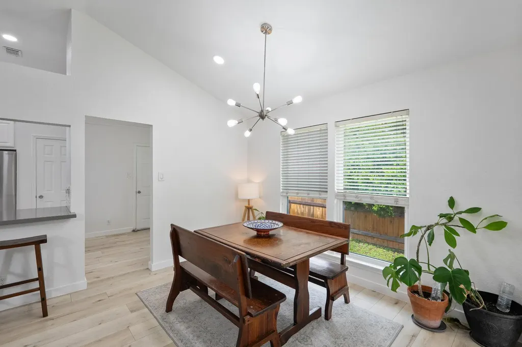 2208 Mimosa Trail Round Rock TX 78664