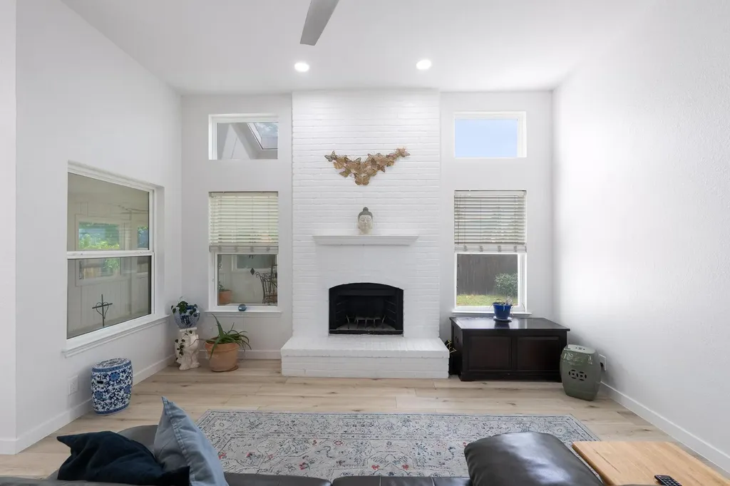 2208 Mimosa Trail Round Rock TX 78664