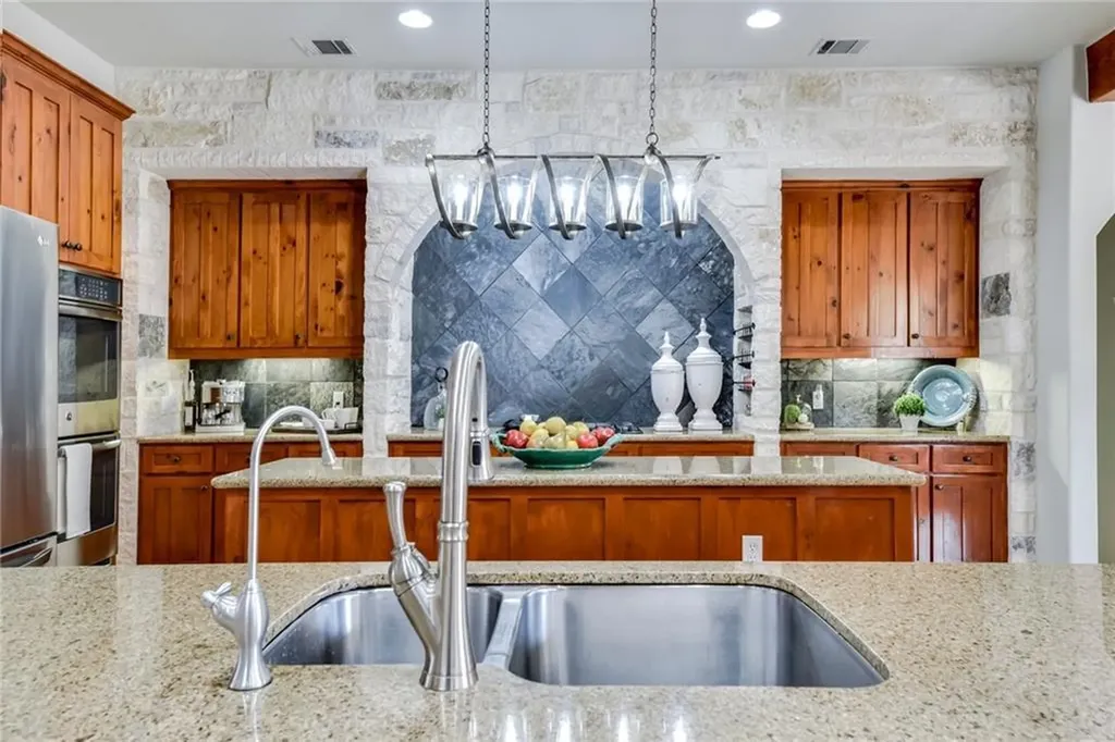 2504 Donner Path Round Rock TX 78681