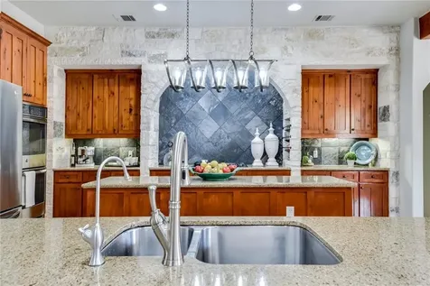 2504 Donner Path Round Rock TX 78681