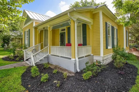 602 Mills Street Smithville TX 78957