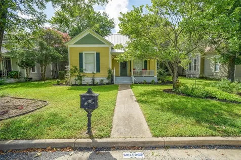 602 Mills Street Smithville TX 78957