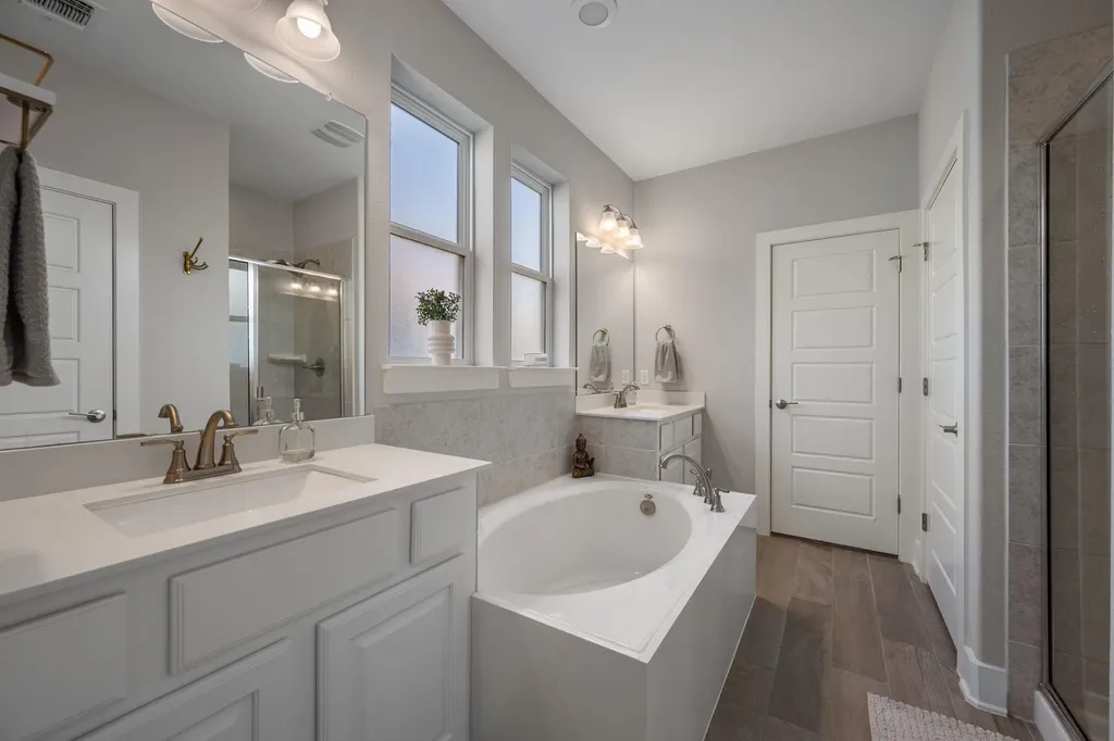 5409 Fox Wing Way Austin TX 78747