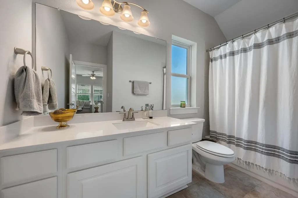 5409 Fox Wing Way Austin TX 78747