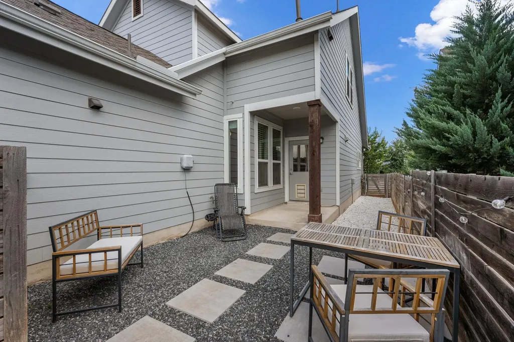 5409 Fox Wing Way Austin TX 78747