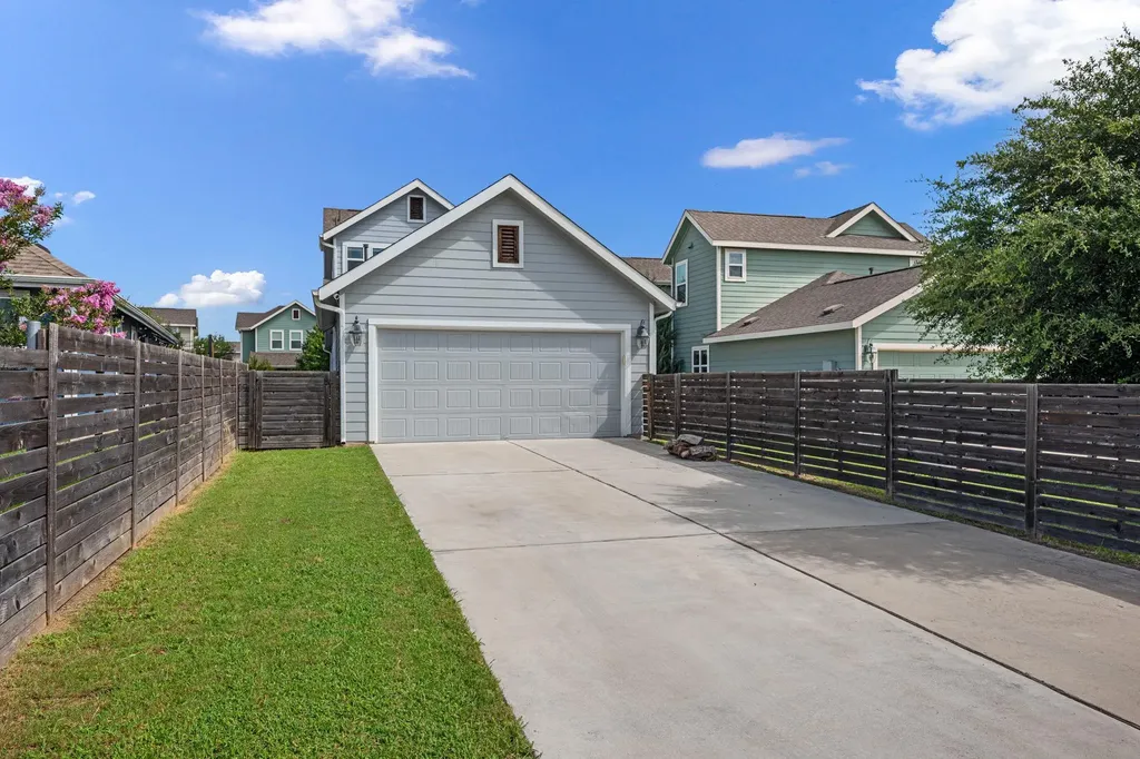 5409 Fox Wing Way Austin TX 78747