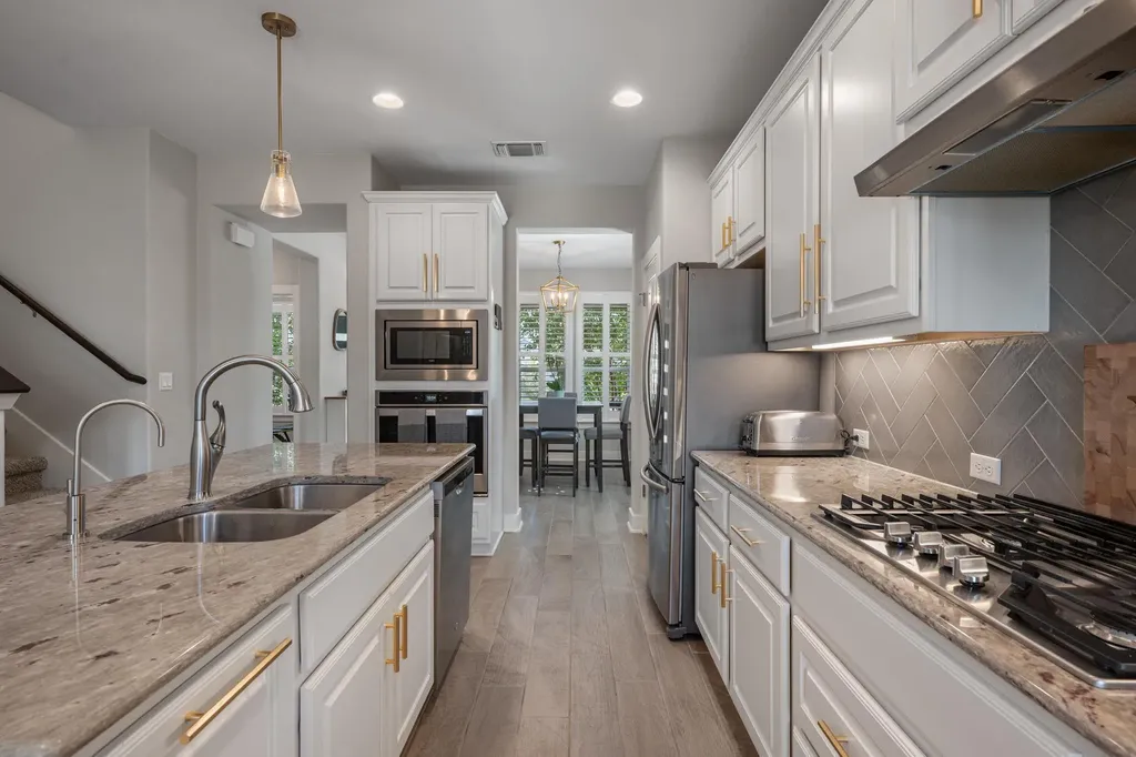 5409 Fox Wing Way Austin TX 78747