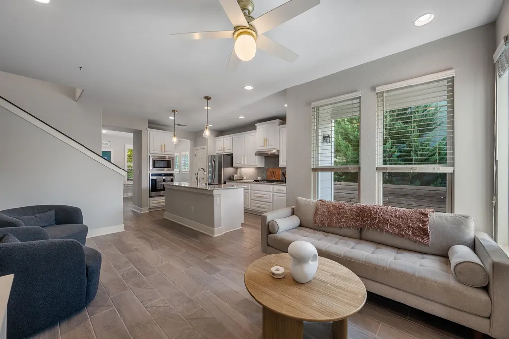 5409 Fox Wing Way Austin TX 78747