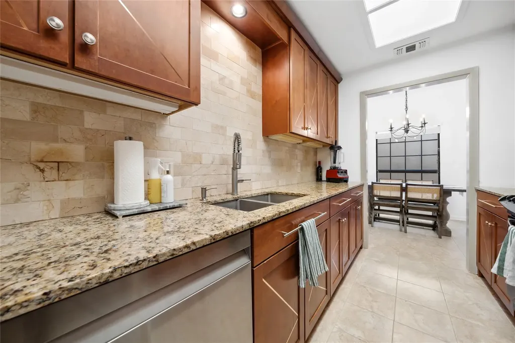 7162 Chimney Corners Austin TX 78731