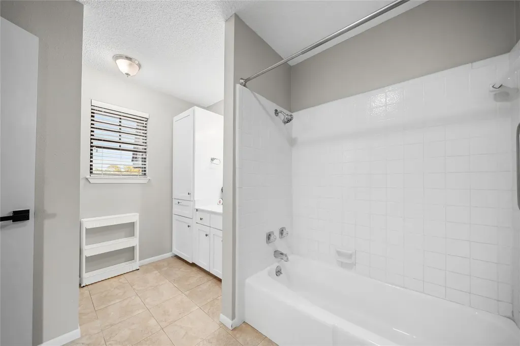 7162 Chimney Corners Austin TX 78731
