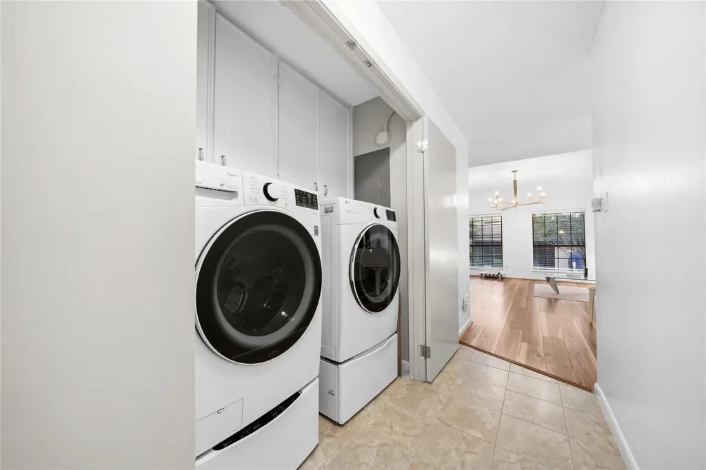 7162 Chimney Corners Austin TX 78731