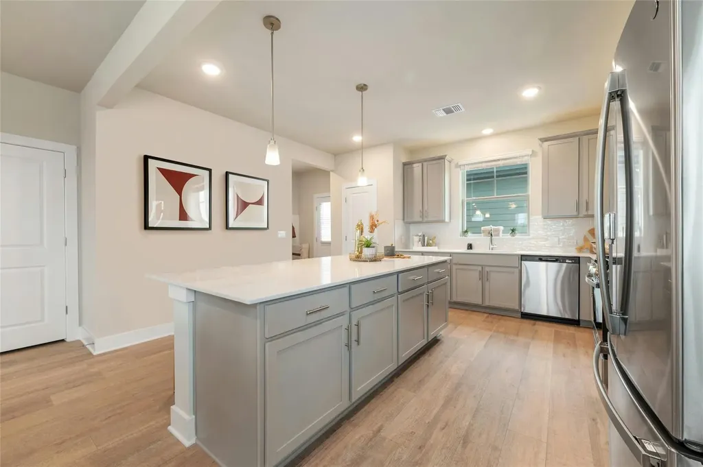 5804 Rotunda View Austin TX 78747