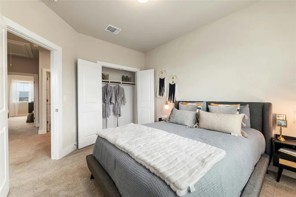 5804 Rotunda View Austin TX 78747