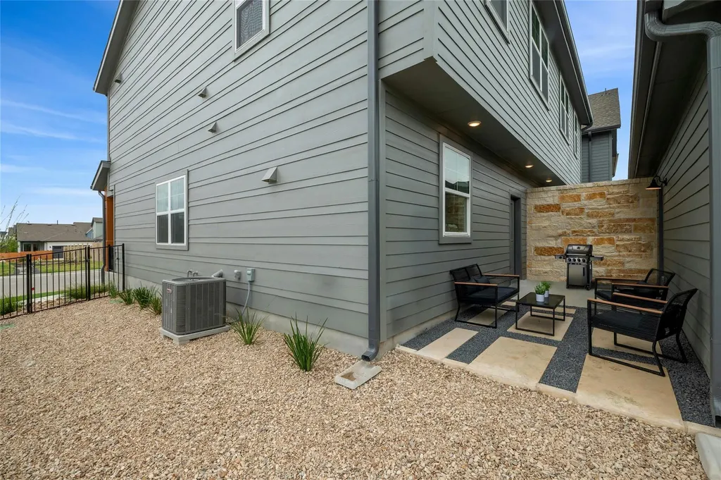 5804 Rotunda View Austin TX 78747