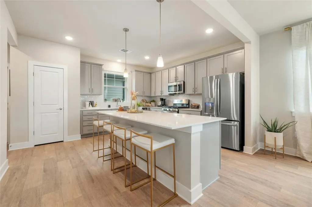 5804 Rotunda View Austin TX 78747