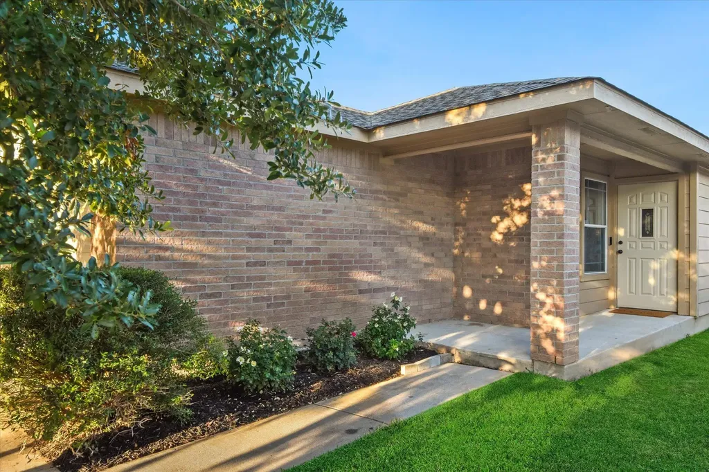 5713 Las Alas Trail Del Valle TX 78617