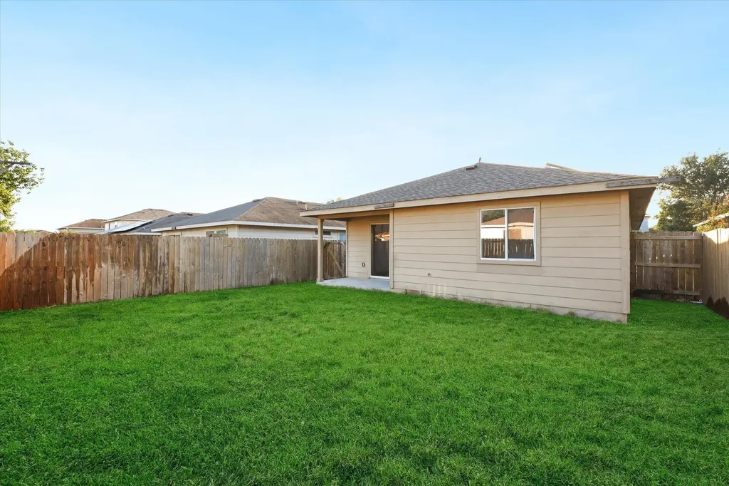 5713 Las Alas Trail Del Valle TX 78617