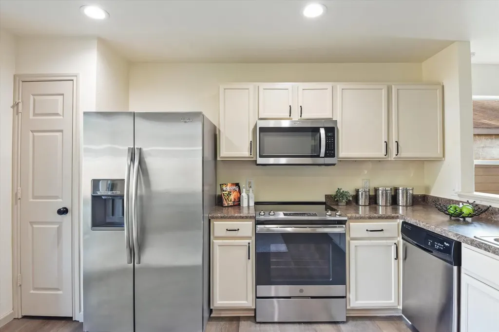 5713 Las Alas Trail Del Valle TX 78617