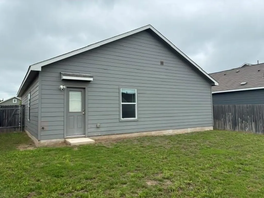 13803 Tordillo Drive Elgin TX 78621