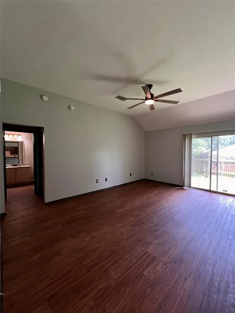 5404 China Berry Road Austin TX 78744