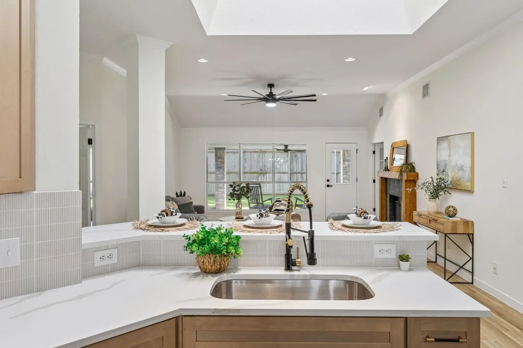 1000 Oaklands Drive Round Rock TX 78681