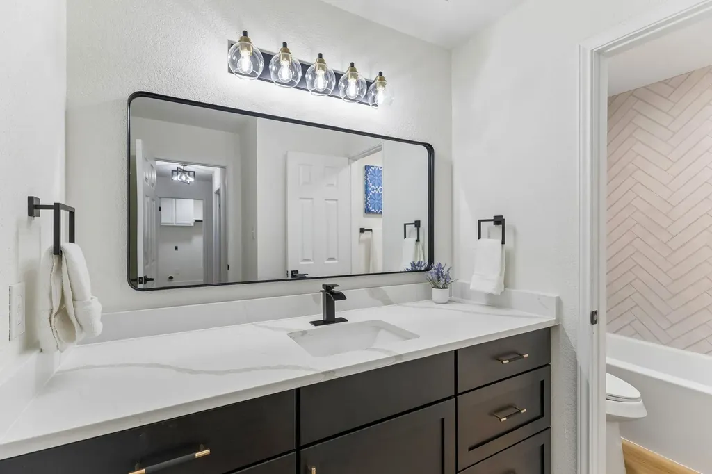 1000 Oaklands Drive Round Rock TX 78681