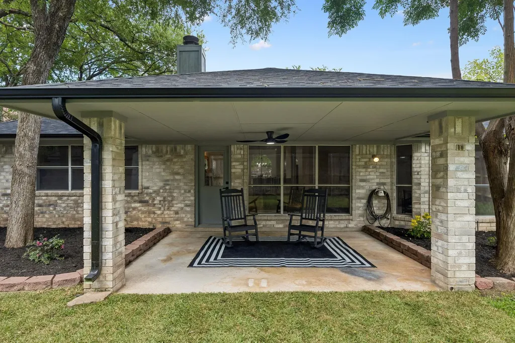 1000 Oaklands Drive Round Rock TX 78681