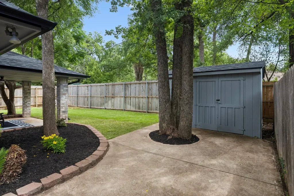 1000 Oaklands Drive Round Rock TX 78681
