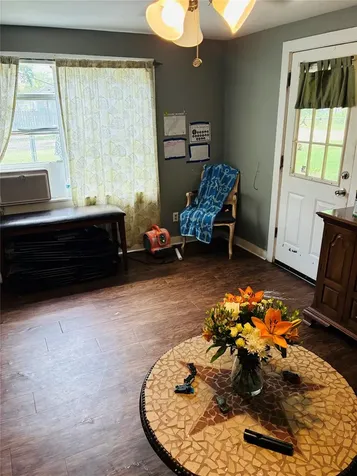 927 & 937 N Franklin Street La Grange TX 78945